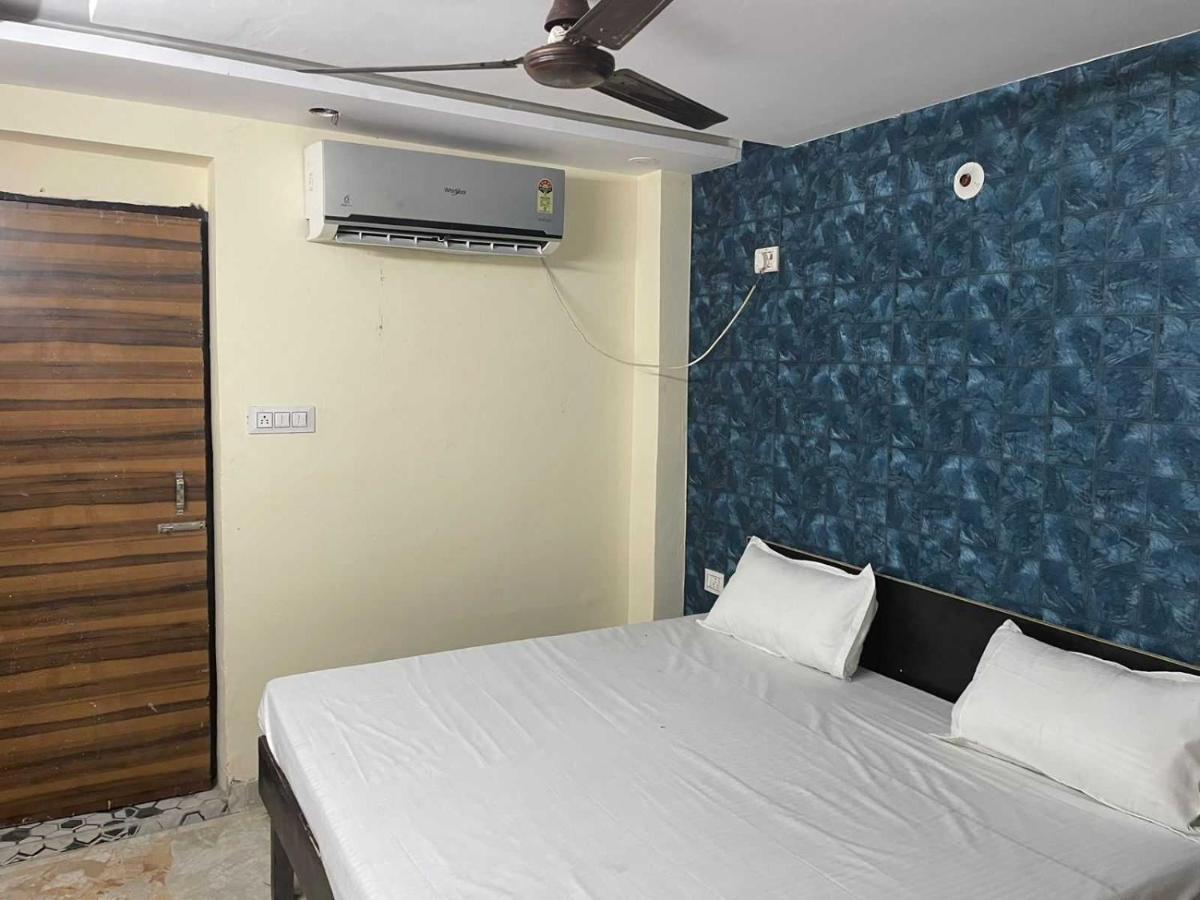 Hotel O Devansh Inn نيودلهي المظهر الخارجي الصورة